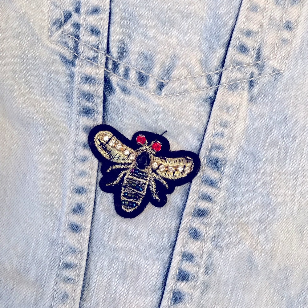 Denim Trucker Jacket Womens Medium White Wash Blue Patches Cotton Jean Jacket - Picture 9 of 16